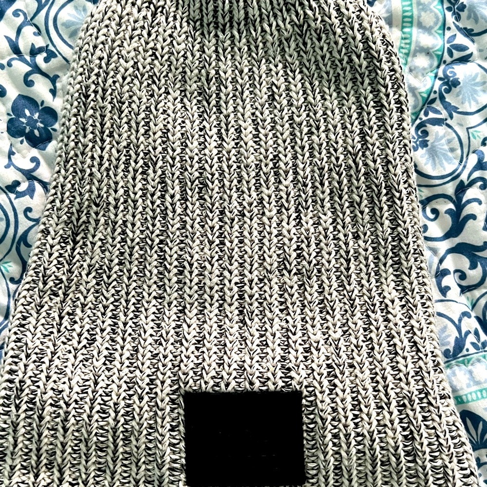 Love Your melon knitted beanie.  New with tags